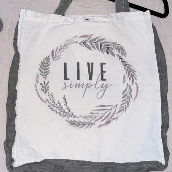 Live Simply Cotton Canvas Wreath Boho Tote Bag - Picture 1 of 4